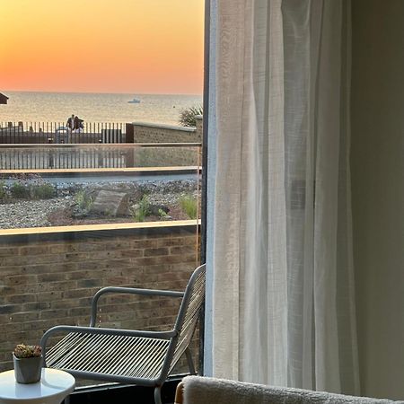 Home With Sea Views Next To The Beach! Whitstable Zewnętrze zdjęcie