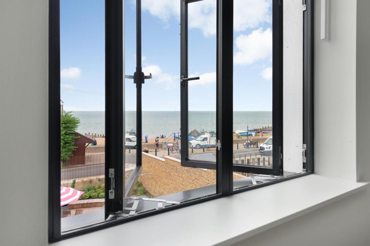 Home With Sea Views Next To The Beach! Whitstable Zewnętrze zdjęcie