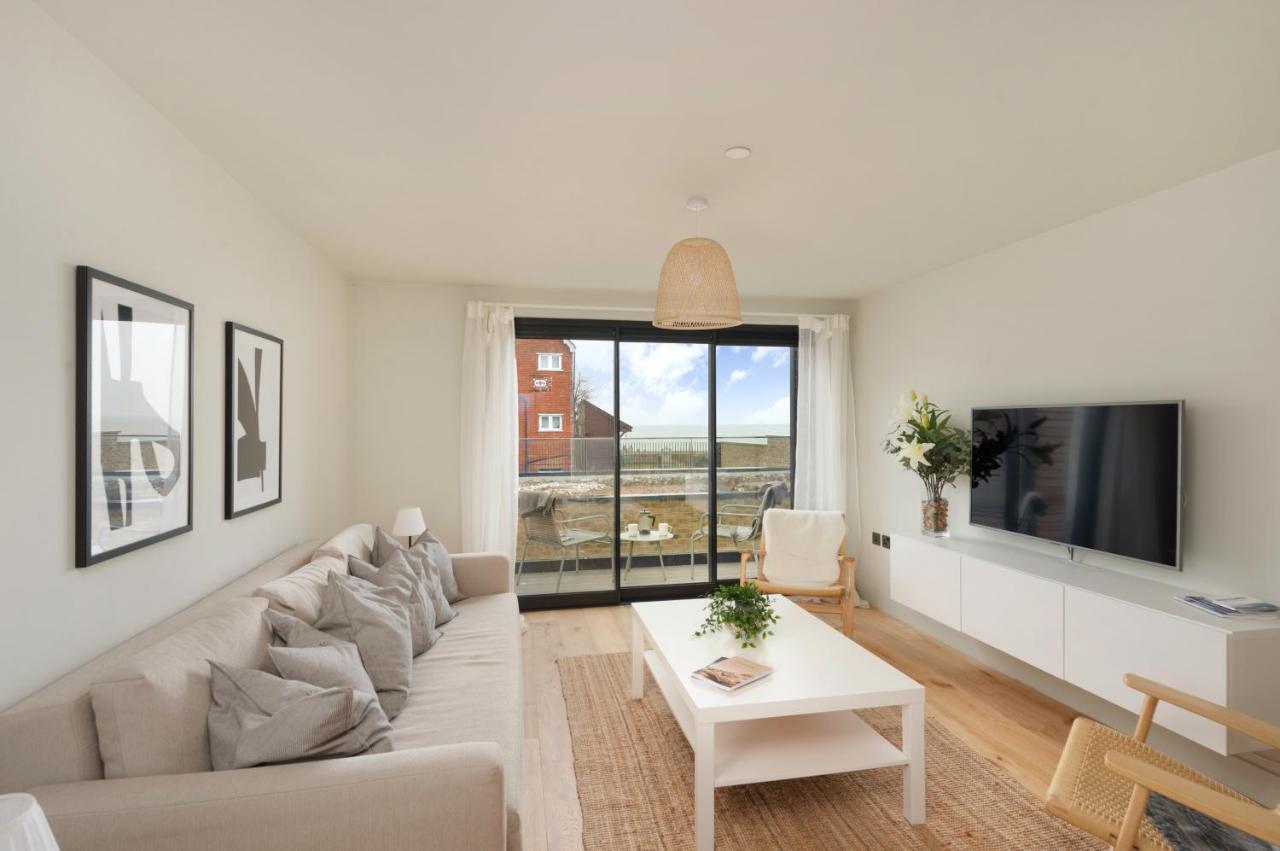 Home With Sea Views Next To The Beach! Whitstable Zewnętrze zdjęcie